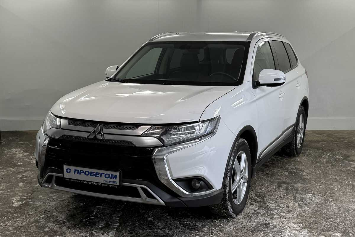 Mitsubishi Outlander 2021 — купить в Москва