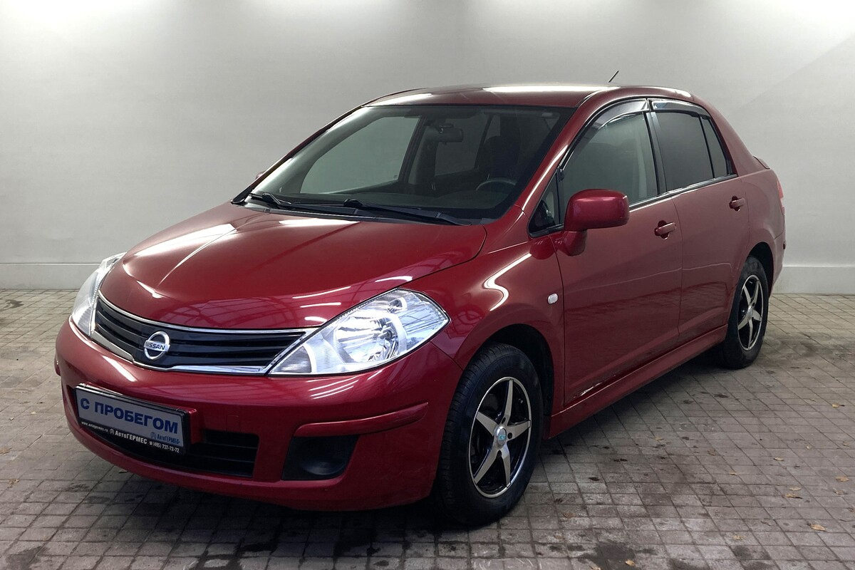Nissan Tiida 2013 — купить в Москва