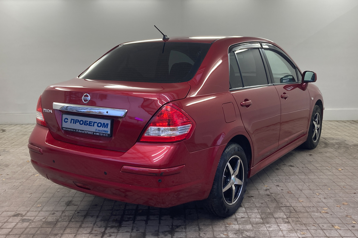 Nissan Tiida 2013 — миниатюра 4