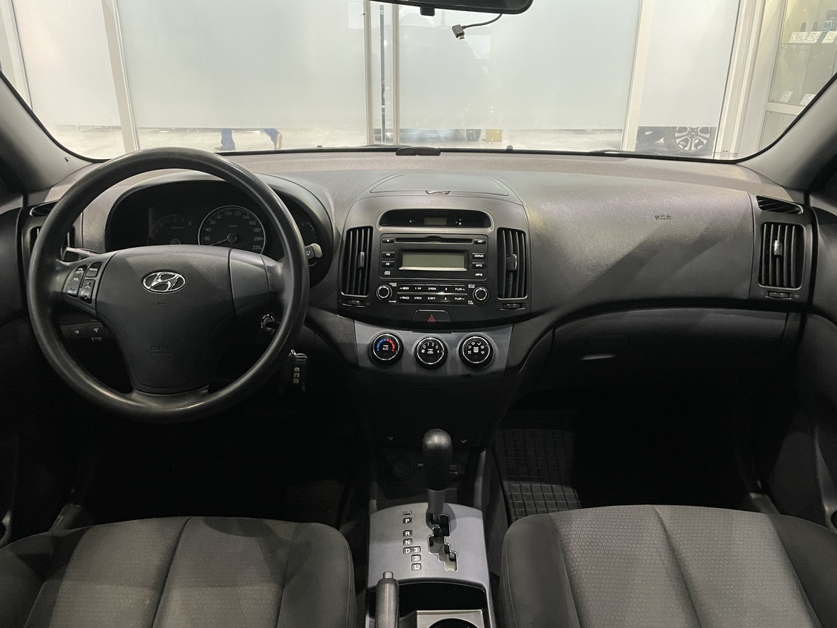 Hyundai Elantra 2009 — миниатюра 5