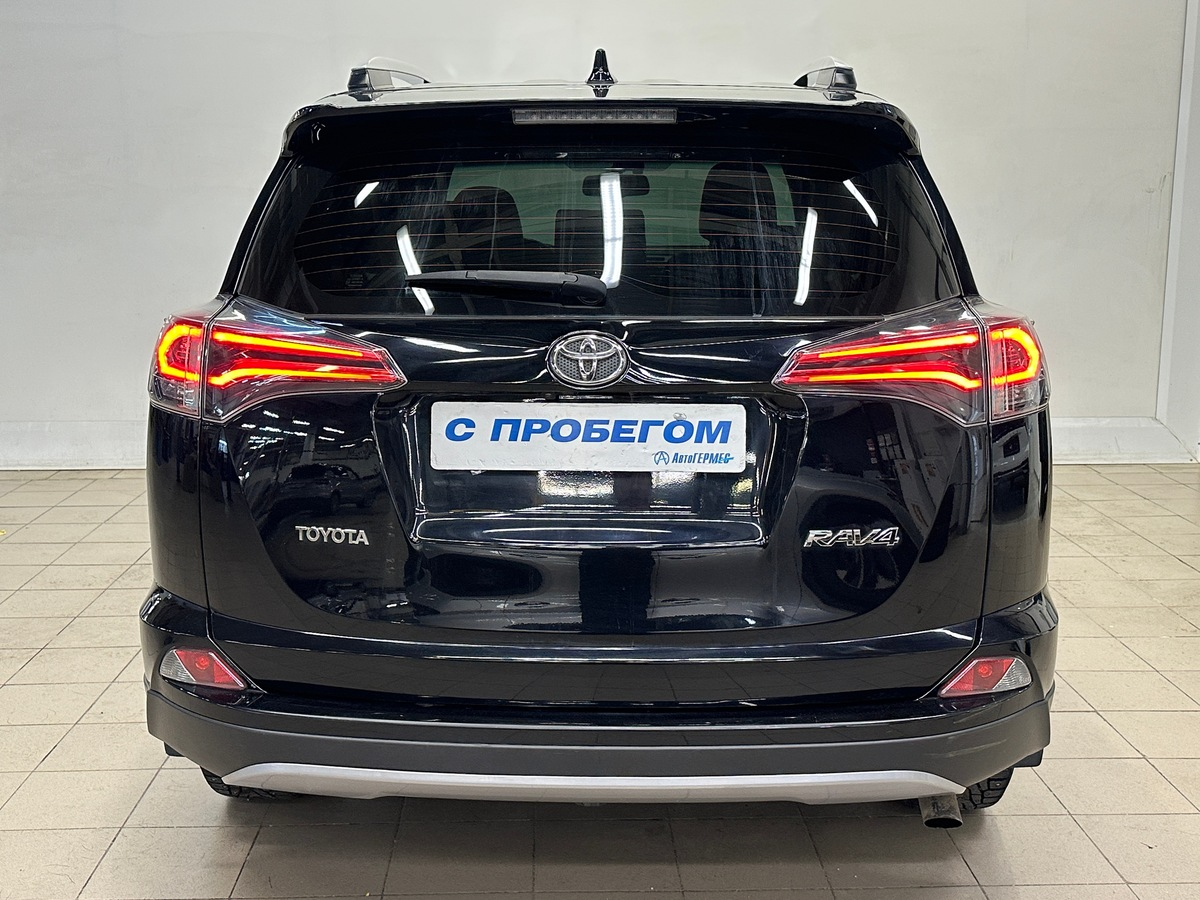 Toyota RAV4 2018 — миниатюра 3